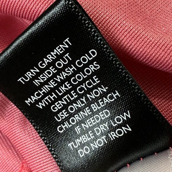 Torrid Stretch Velvet Blouse Women's 2X Pink Ruched Flutter Sleeve Top Romantic - Picture 7 of 8